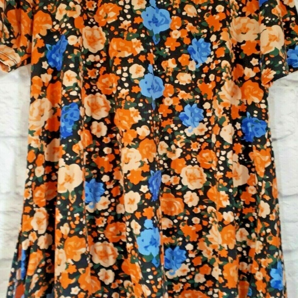LuLaroe Floral Print Hi Lo Short Sleeve Top Blouse - Picture 3 of 6